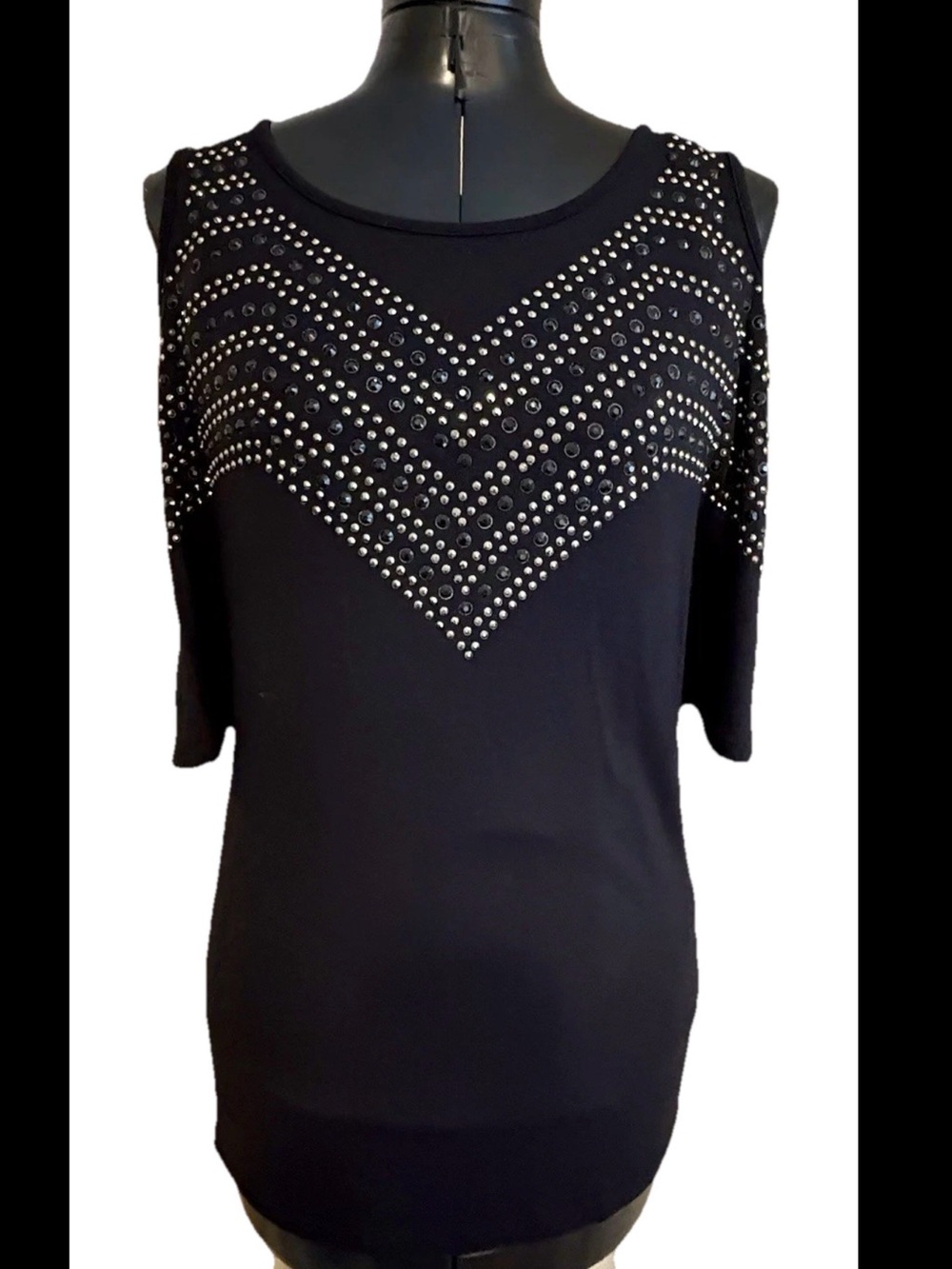 Vocal “Voice of California” black embellished cold shoulder top. Size medium